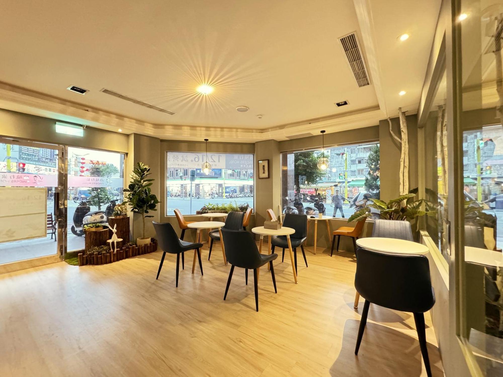 Finders Hotel Hualien Station Exterior foto